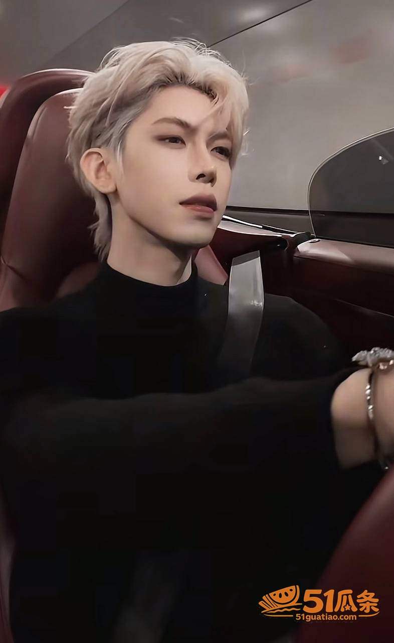 Alex 订婚闪分后相关图片34