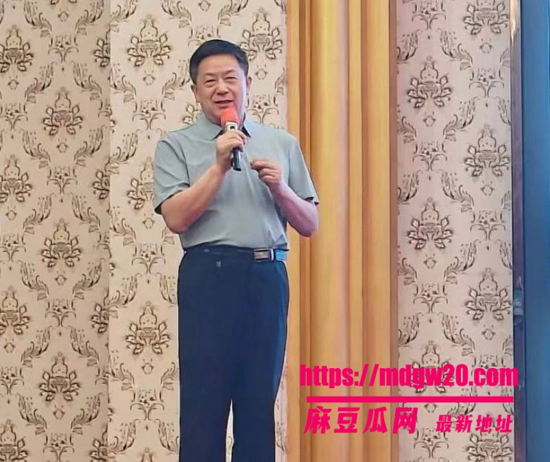 华南理工大学教授刘定平彻底翻车 把学生肚子搞大了怀孕三个月不负责 光头家长上门讨说法当街高喊误人子弟
