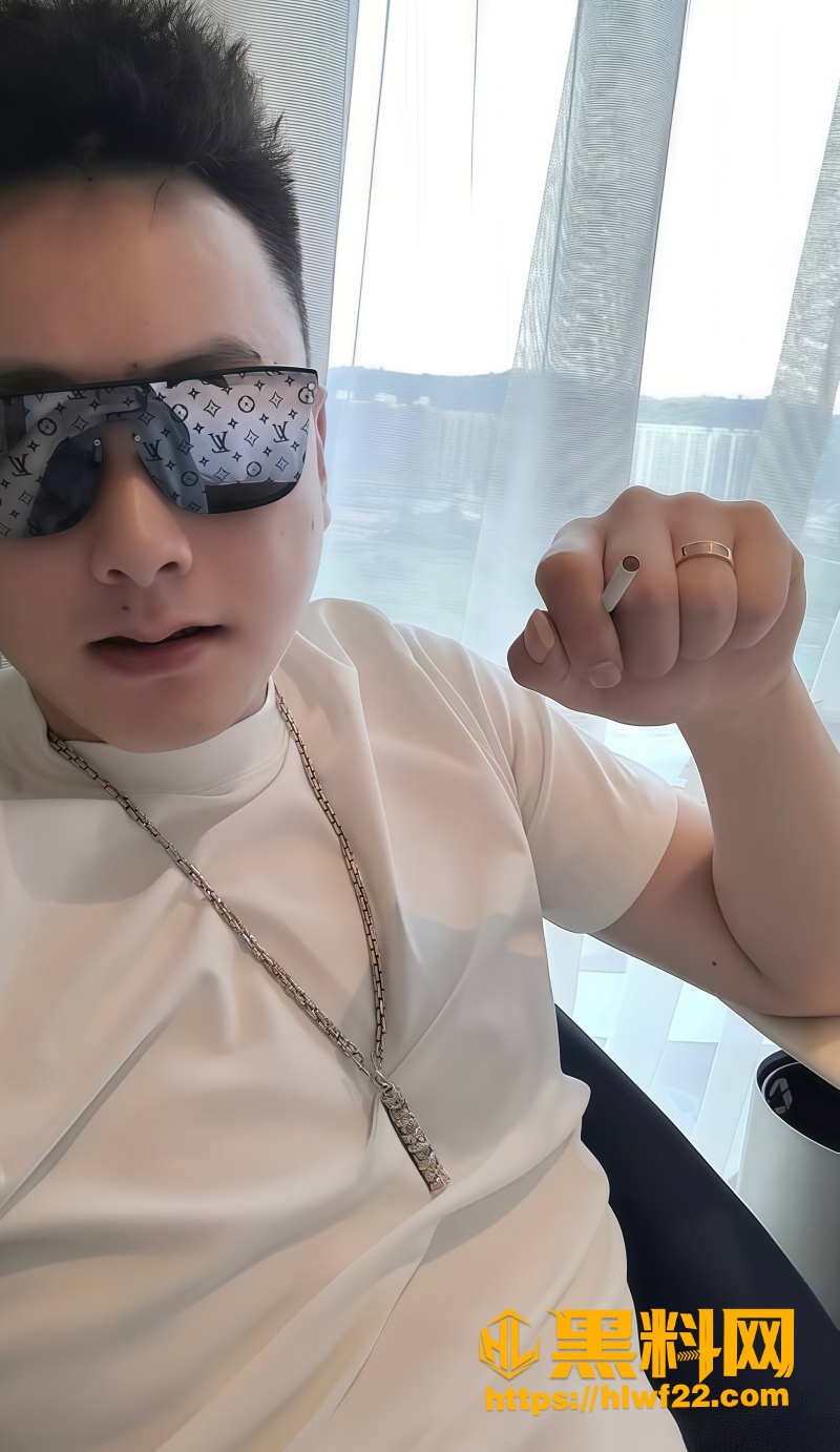 叠石桥老板娘潘桢卉翻车 1