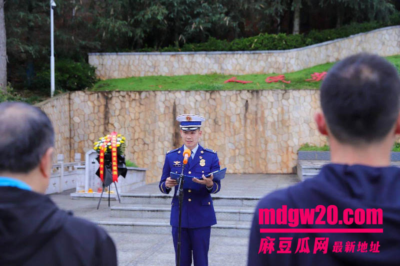 昆明航空飞行员廖源出轨翻车 被指恋爱期间与多人聊骚 败露后威胁逼签字试图用钱私了