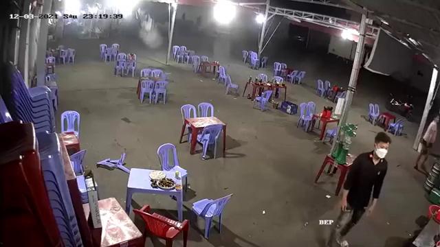 这是谁的部将如此勇猛-他用的是“日本战”么？这么锋利···· 포스터