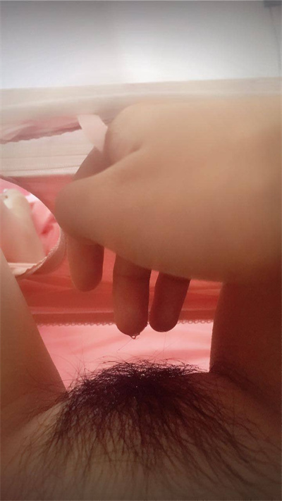 我他妈是条狗，我是个自慰器！你想爽的时候就找我好不好～