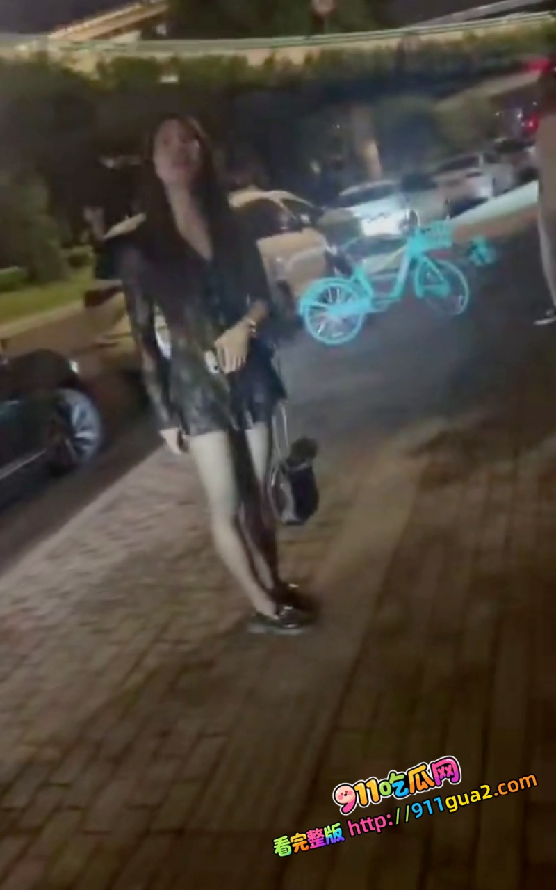 成都又上大分，一个男的男扮女装来做小姐，被大哥识破，求大哥心理阴影面积 8