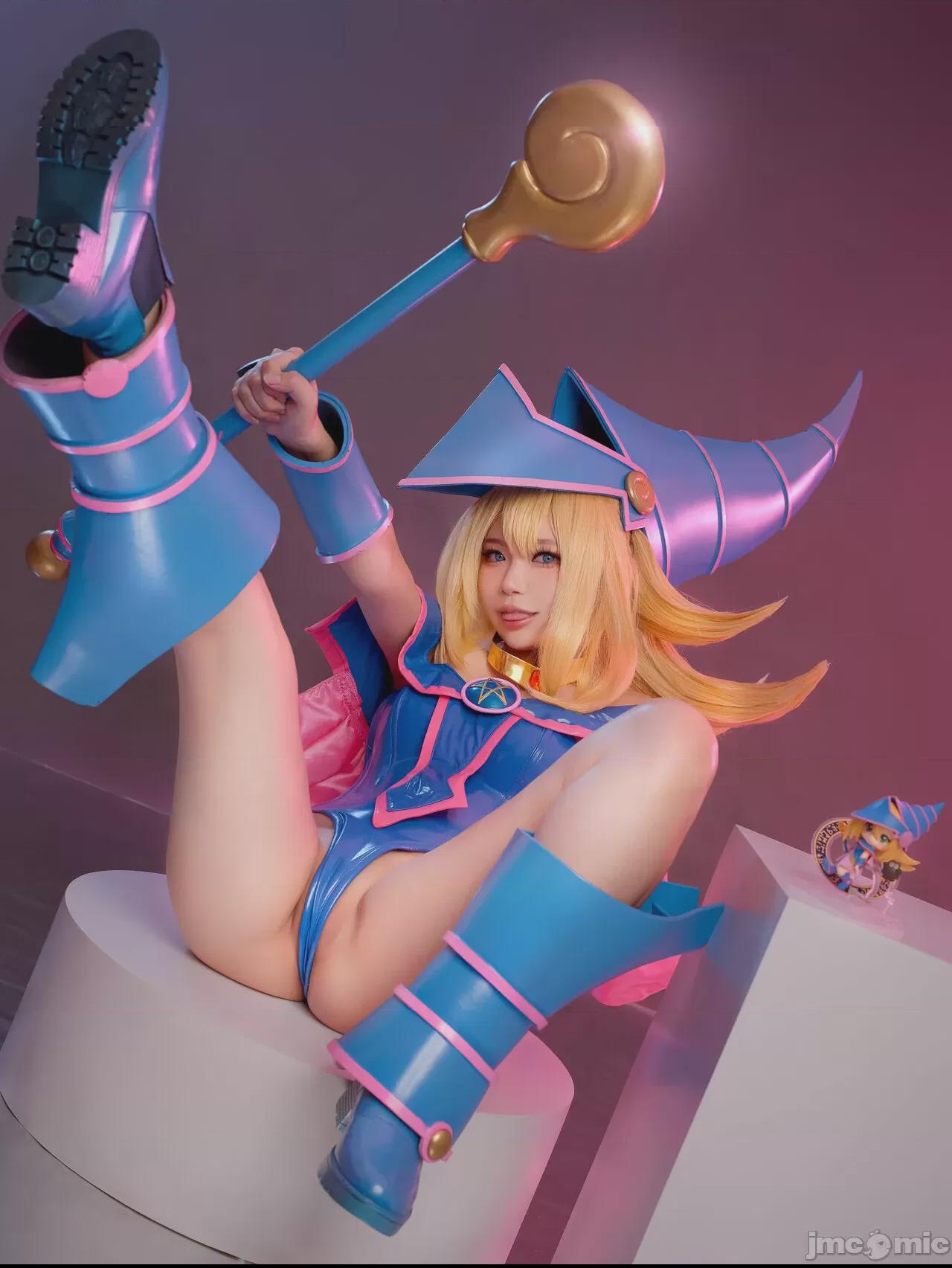 ZinieQ - Dark Magician Girl (Yu Gi Oh) 第1话, страница 12