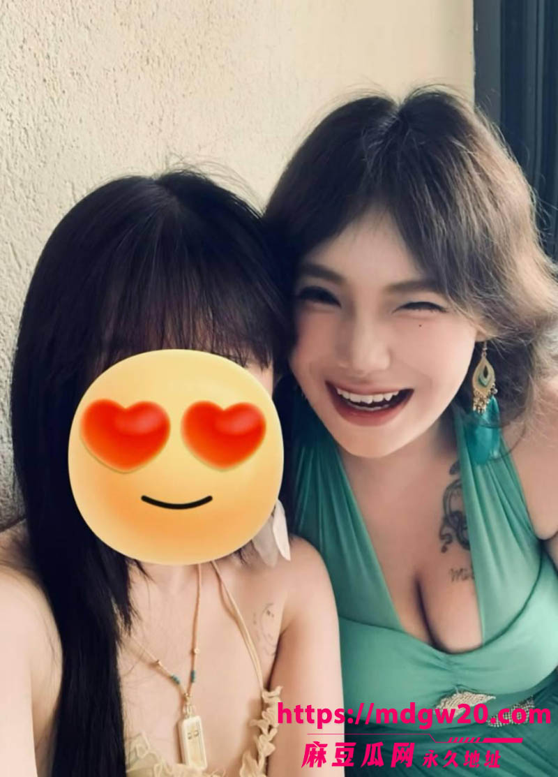 快手巨乳网红 密密Becky 私人定制视频流出 极品八字奶BBW身材道具自慰