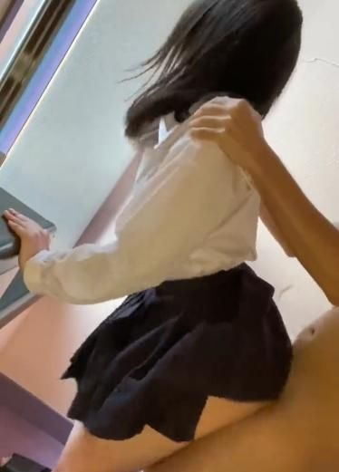憋不住了掀开就插入