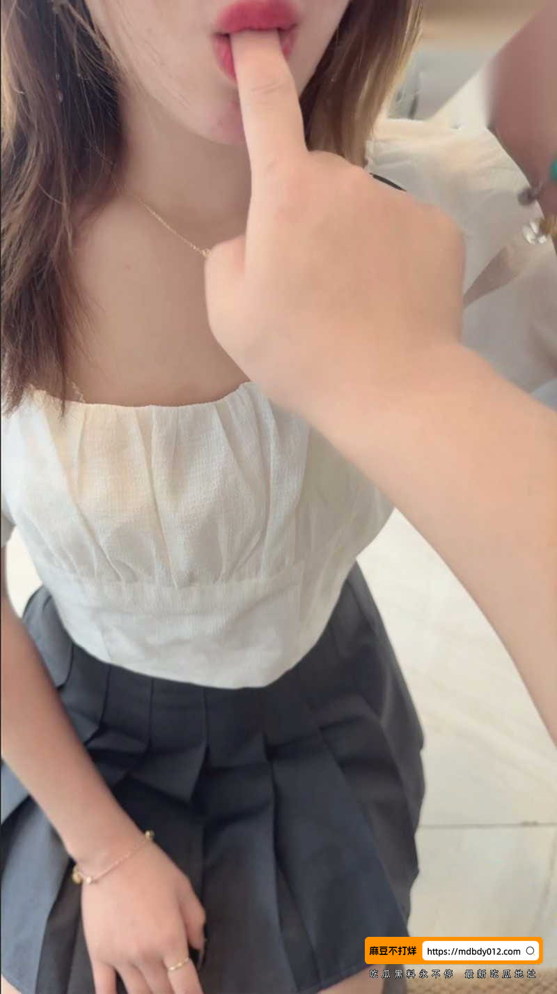 约操极品粉嫩小表妹3