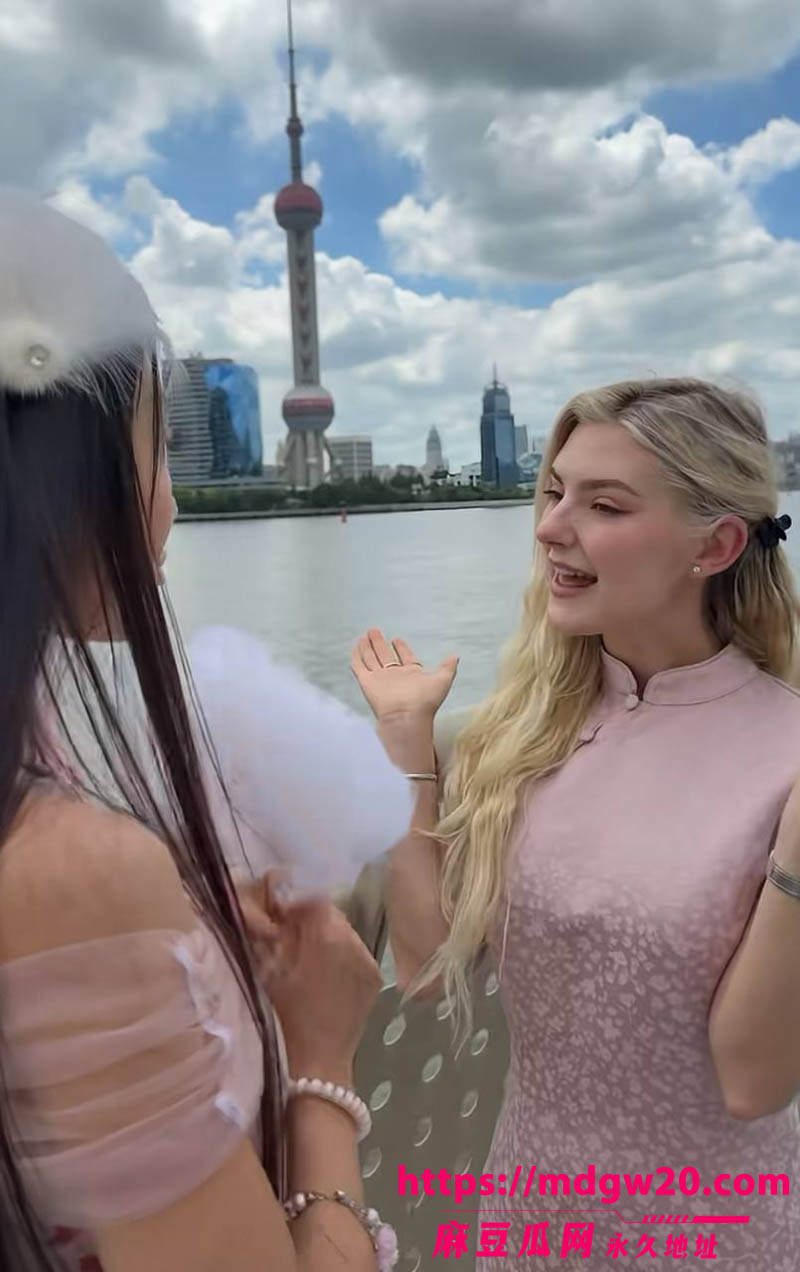 俄罗斯顶级福利姬 伊娃EvaElfie甜狐SweetieFox 姐妹花双姝空降上海DOTA2国际邀请赛