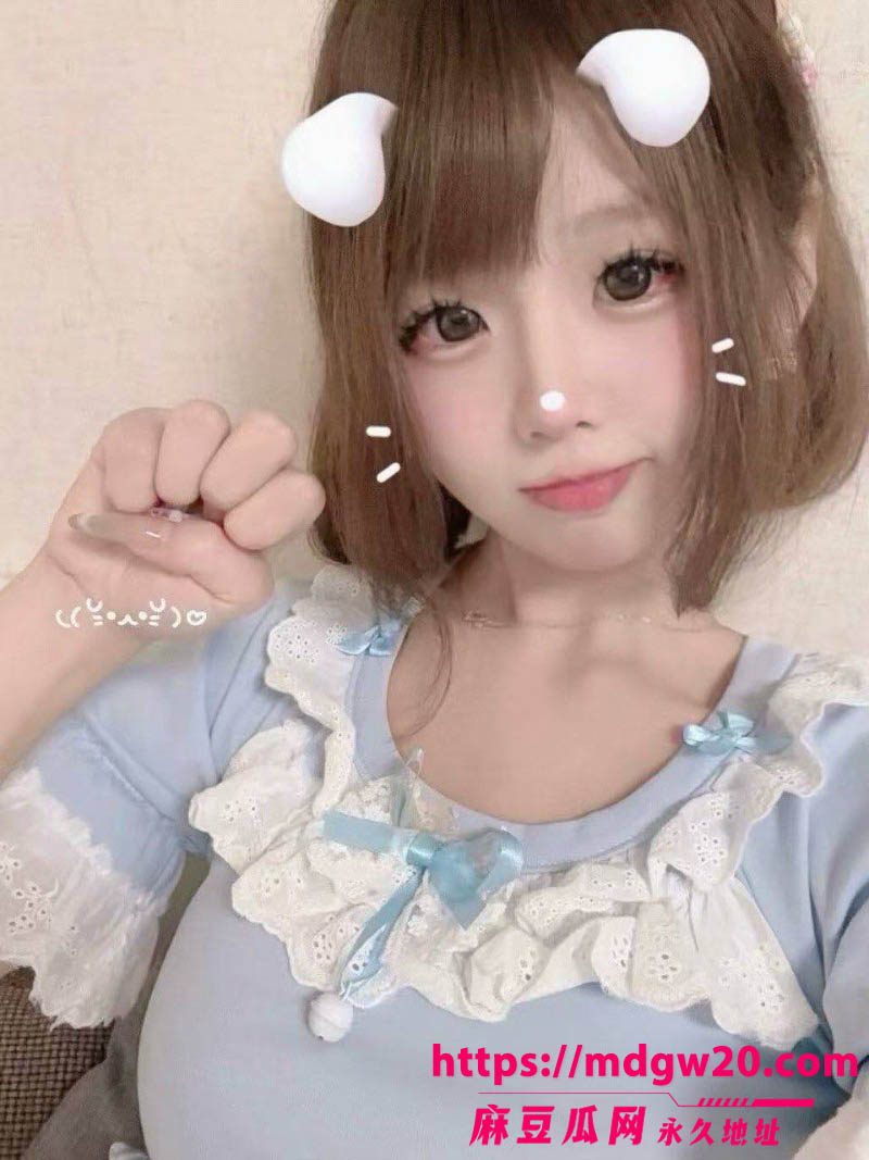 河北邯郸反差婊 张艺晓 外表酷酷的抖音精神小妹 嫩穴会抽烟 后入视角紧紧夹住肉棒骑乘榨精