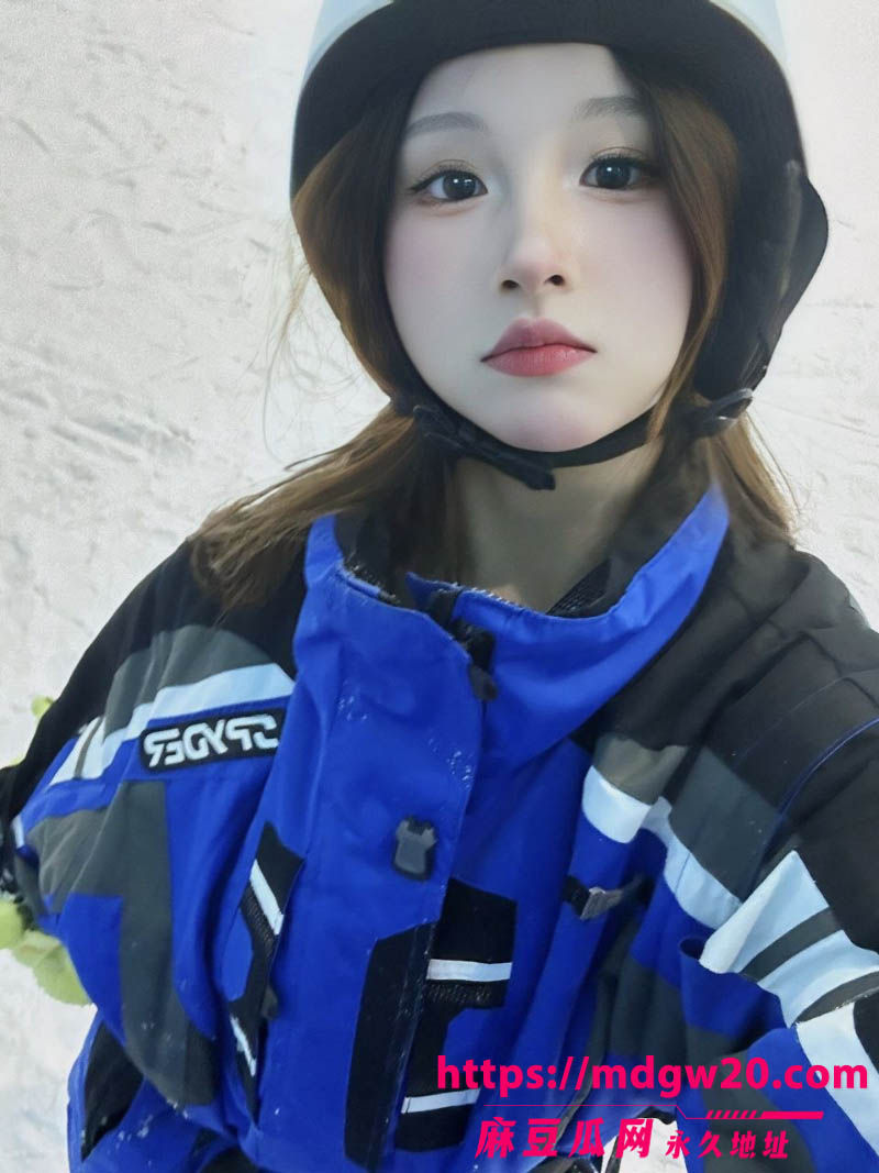 顶级高颜值反差婊张羽希不雅视频合集 被金主各种花样调教 滴蜡深喉后入猛操