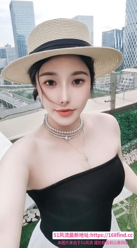 蜜桃臀性感小演员