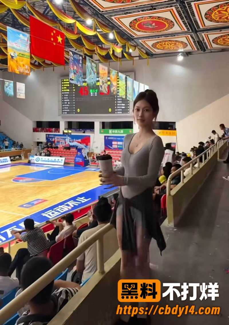 抖音女网红ninniii  19