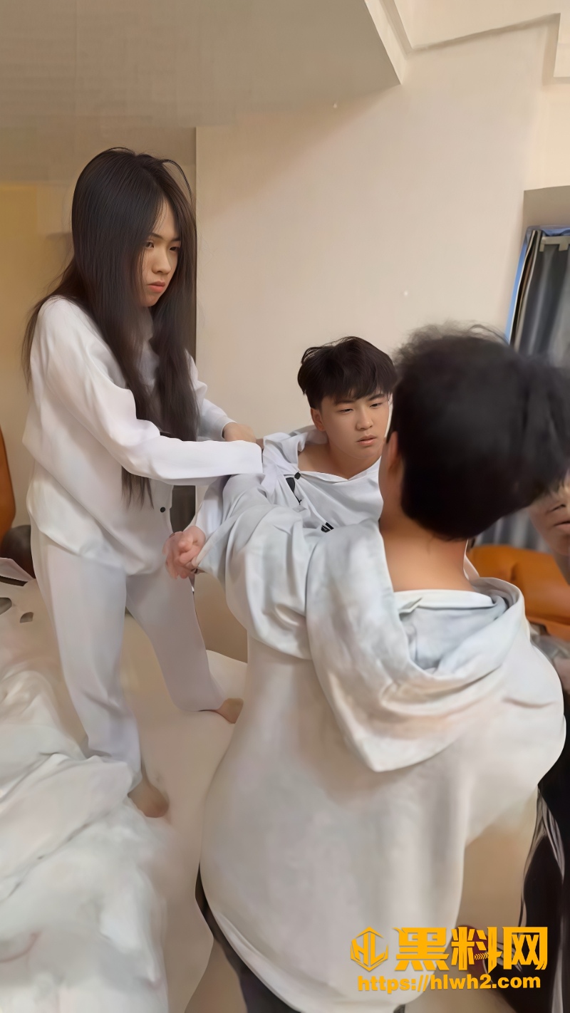 奸夫淫妇被捉奸在床1