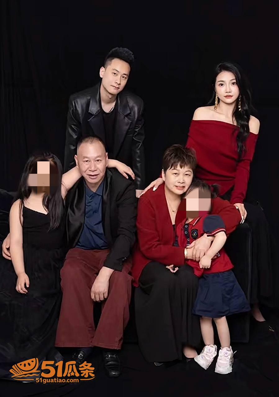 潘桢卉 怒撕丈夫出轨相关图片25
