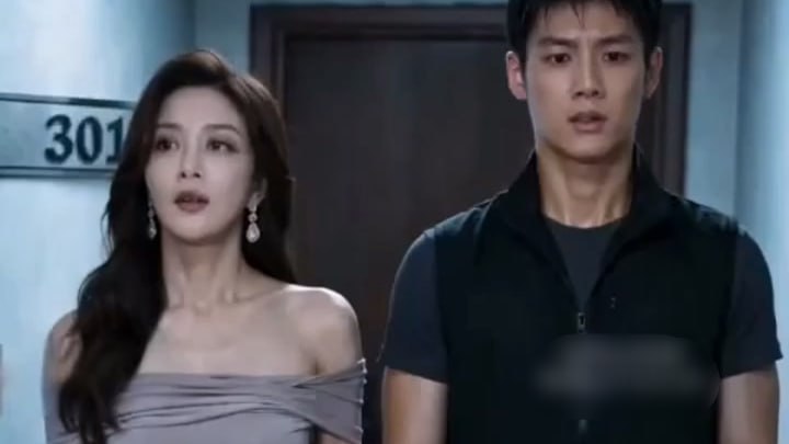 AI成人短剧 沪上野玫瑰的爱情故事 第1集 冷艳名媛在奢华套房内沦为男人的私宠
