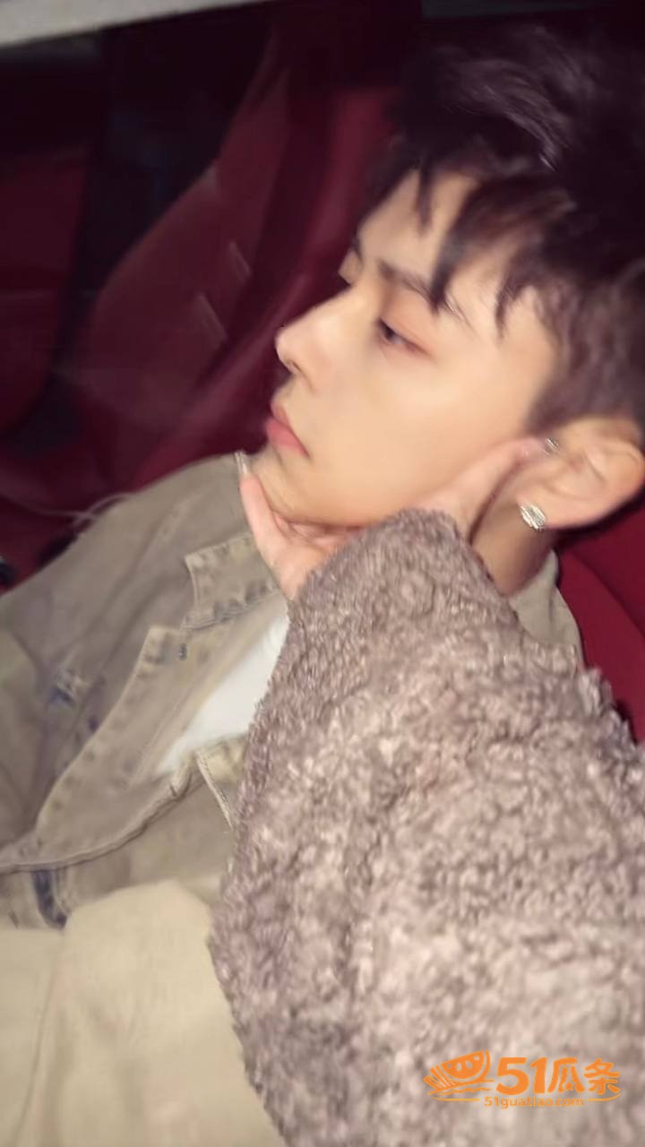 田瀚明 忧郁王子人设相关图片25