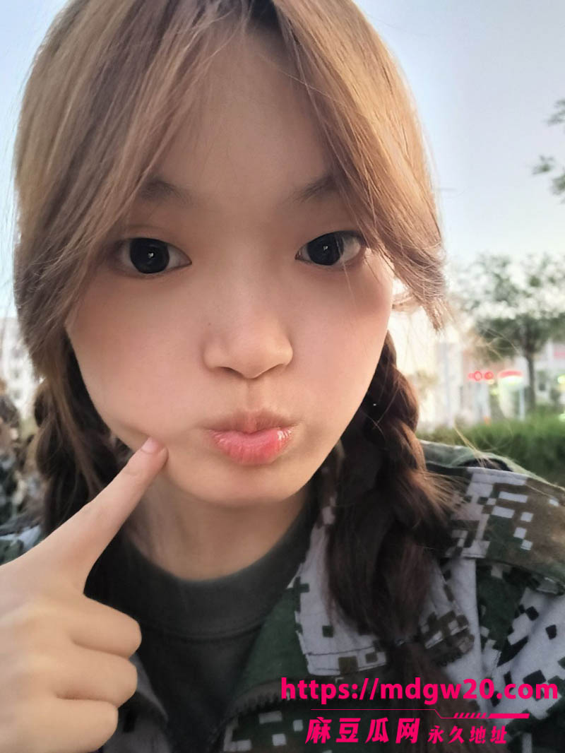 榆林能源科技职业学院25级学生妹倪得莉 因吃鸡游戏劈腿游戏网友 被前男友曝光不雅视频
