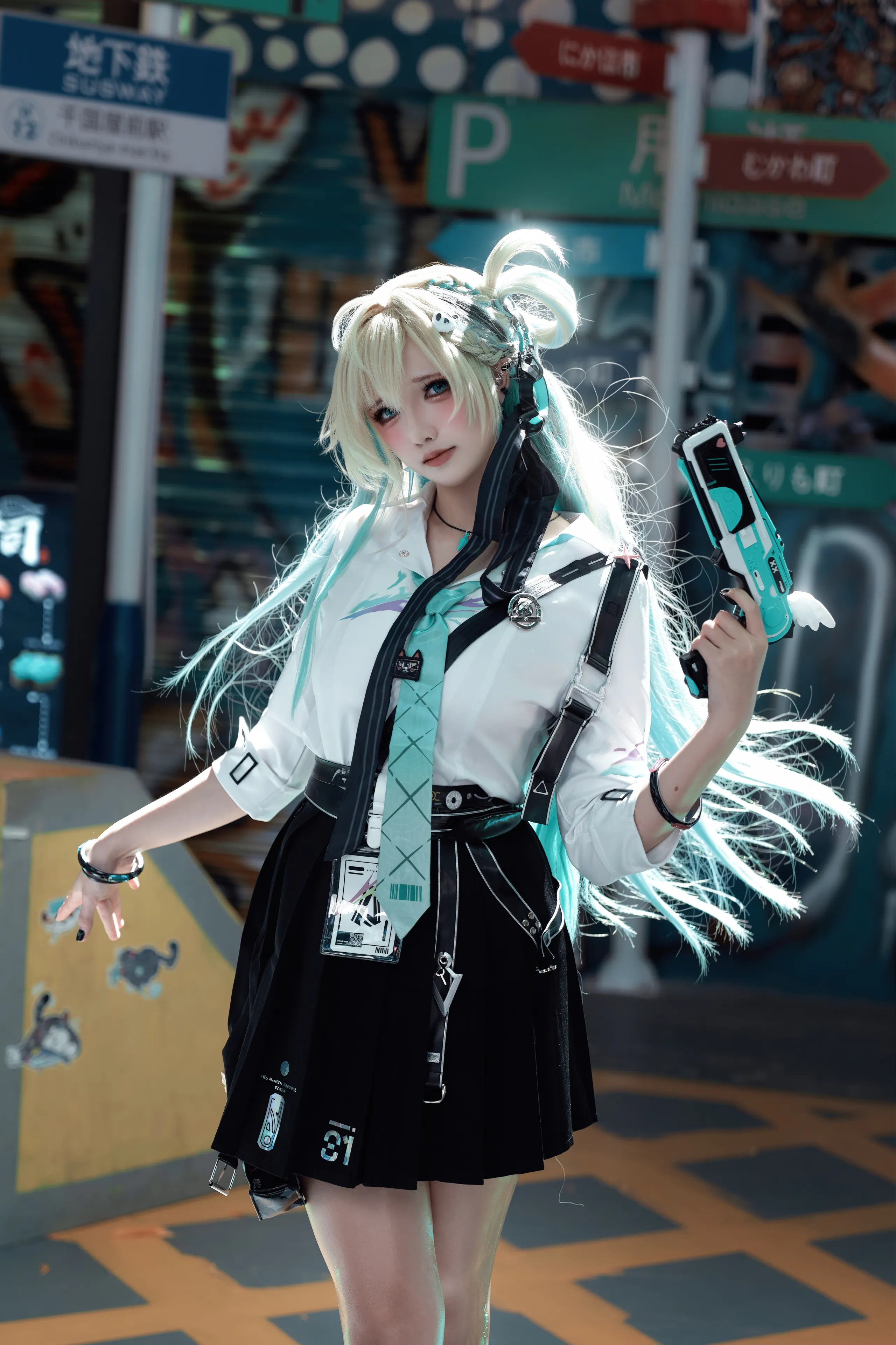 Áp phích cho 阿薰kaOri_-_鸣潮_琳奈