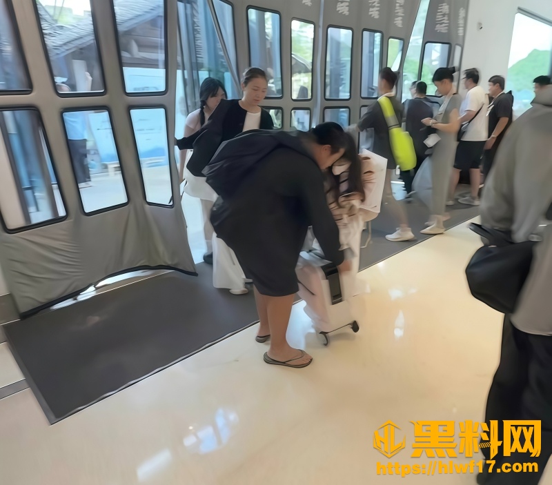 蓝战非图图恋情  5