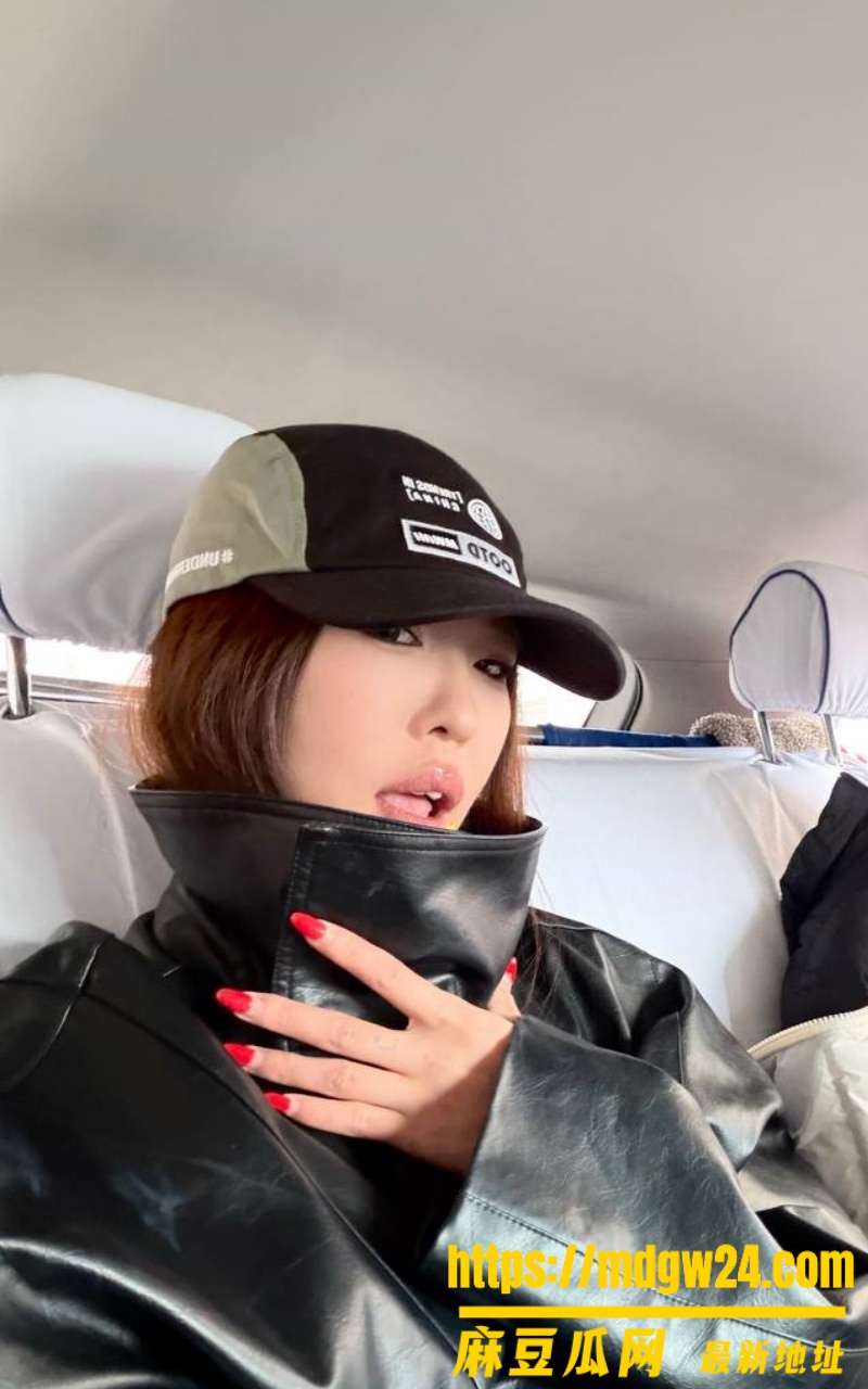Melina24, a Douyin influencer with 52,000 followers