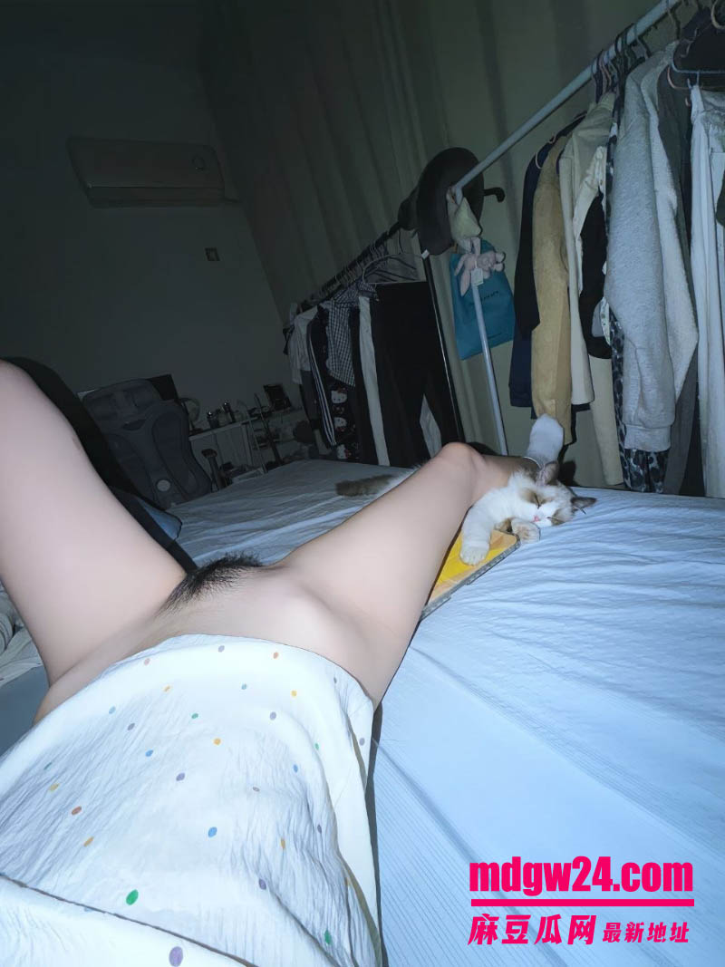 推特福利姬极品粉牛cc 不雅视频合集流出 清纯脸蛋嫩妹被男大体育生狠狠的后入