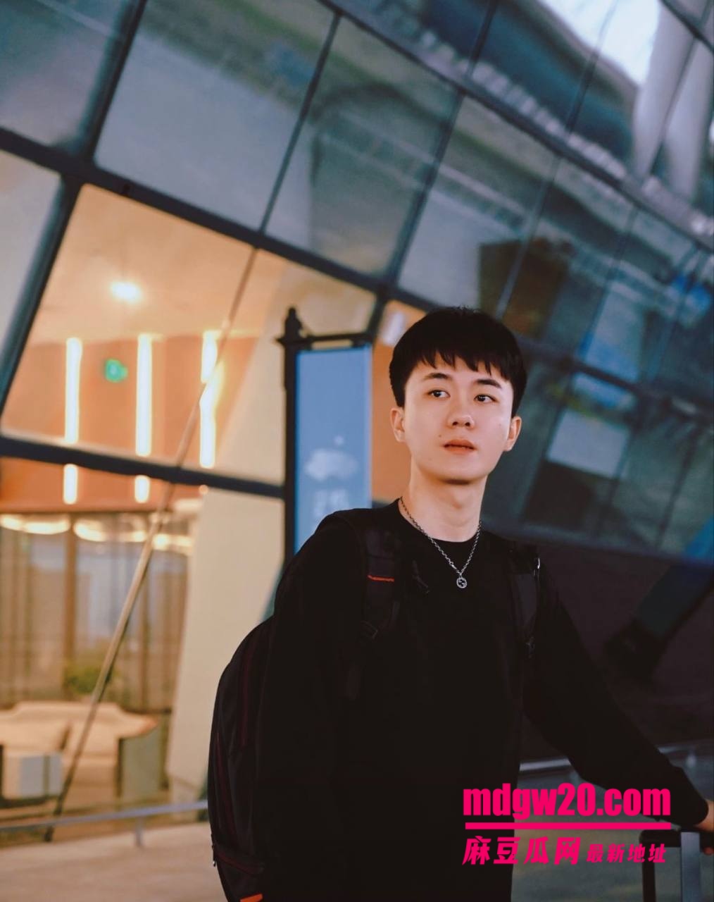 快手网红 吴迪团队 爆出情感大瓜 爱徒怒揭假CP剧本 队内互撕放料 约啪私拍引爆网红圈