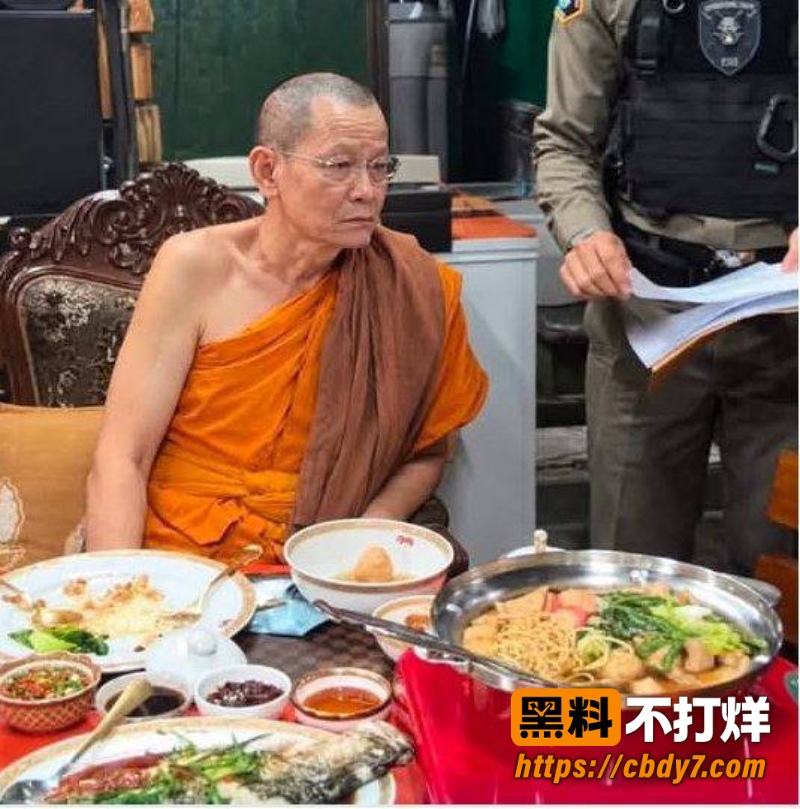 泰国著名寺庙住持阿赞初被捕 2