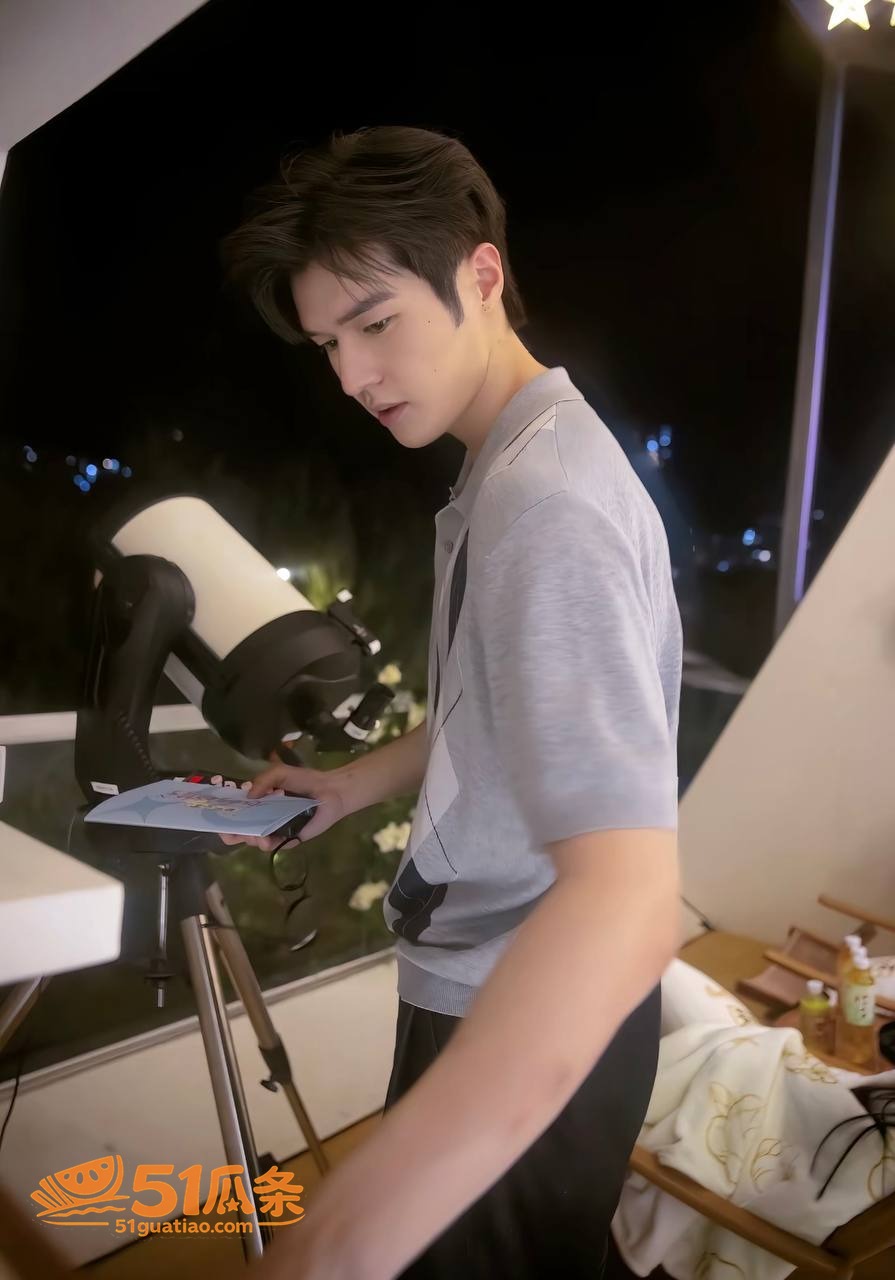 赵希伦 恋综深情人设相关图片50