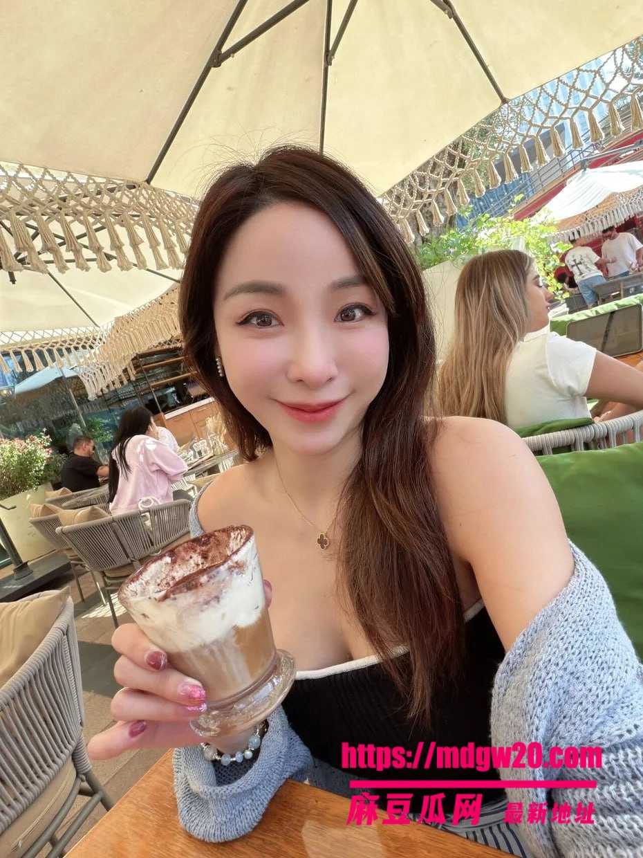 台湾主播 张宇 离婚3年曝出沙发艳照 与前夫撕逼13次 闹上法庭炸翻娱乐圈！