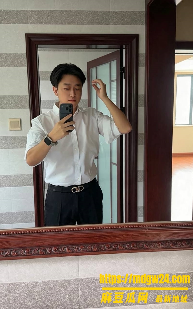 抖音10.6万粉男网红 笑僧27