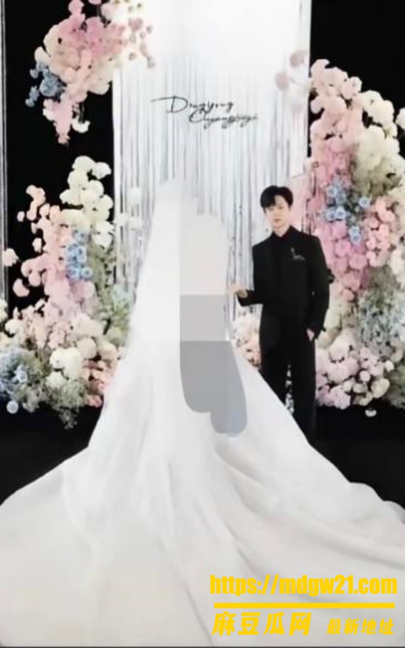 池州学院男生送999朵花求爱翻车24